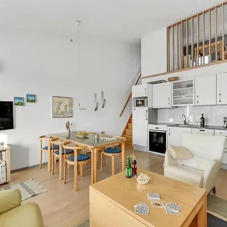 Διαμέρισμα 2 Bedroom Amazing In *
