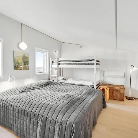 Διαμέρισμα 2 Bedroom Amazing In *